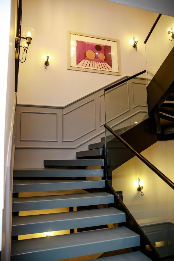 Ambiance Boutique Art Hotel Лахор Екстериор снимка A wainscoting on a staircase