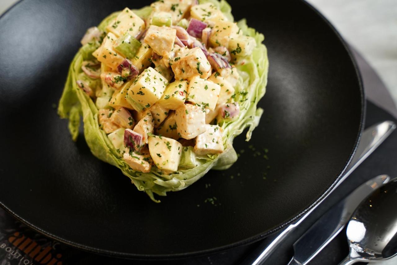 Ambiance Boutique Art Hotel Лахор Екстериор снимка A salad with chicken