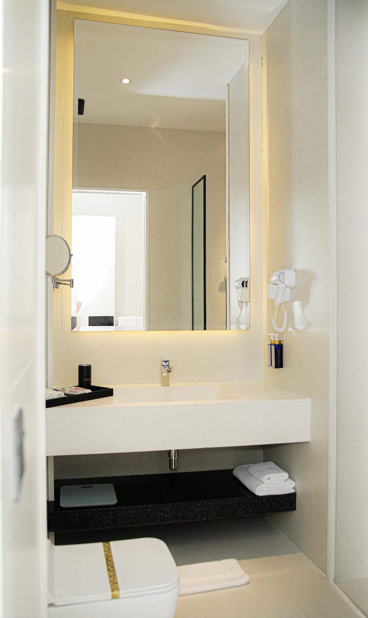 Ambiance Boutique Art Hotel Лахор Стая снимка Bathroom